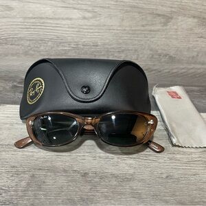 Ray-Ban Classic Brown Sunglasses with Black Case